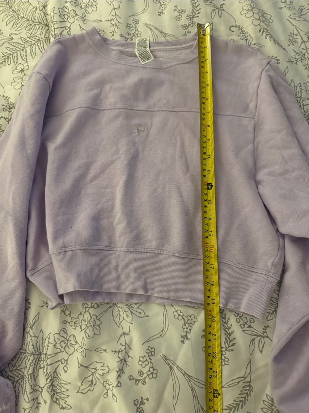 PINK Victoria's Secret Pastel Lavender Pullover Cropped Sweatshirt